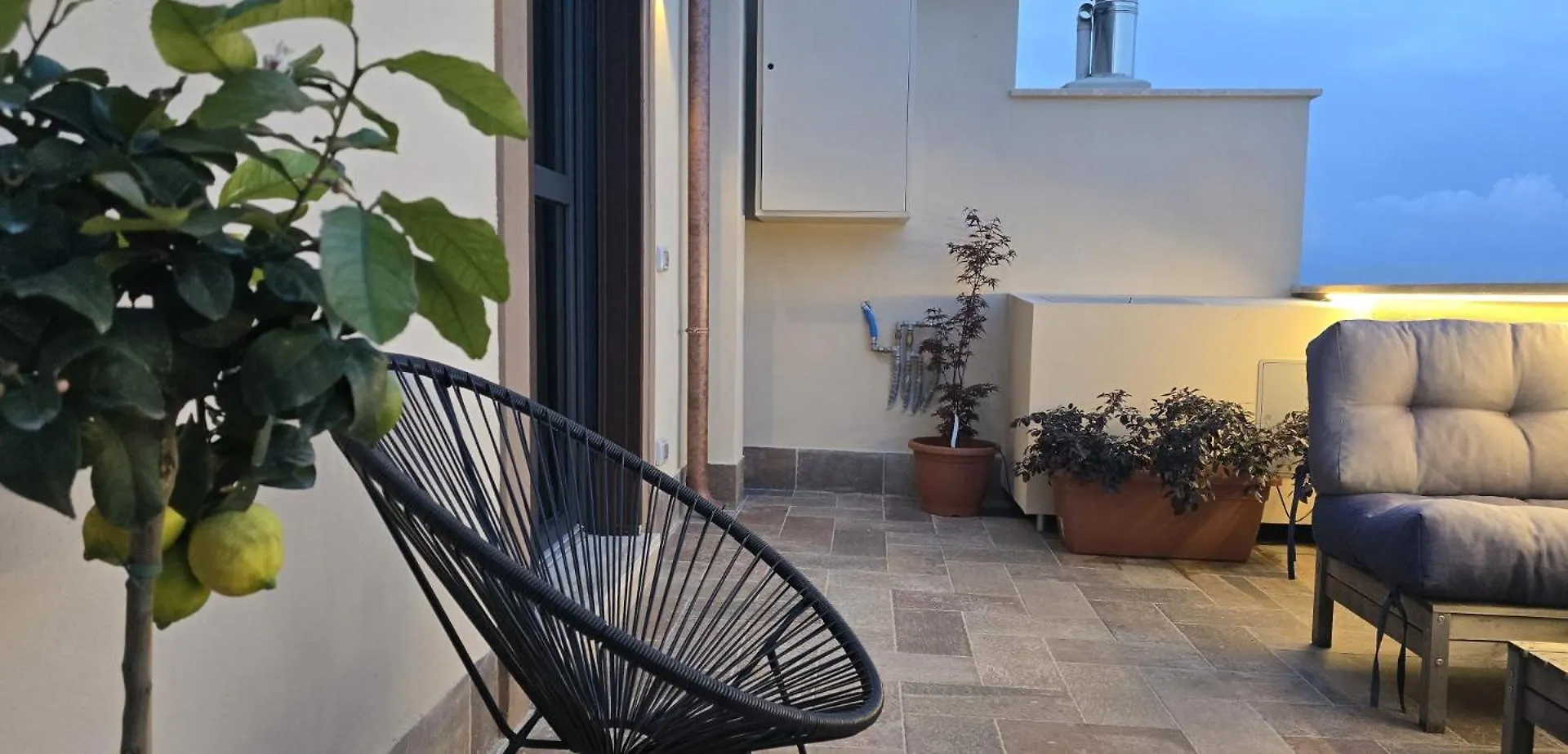 Train Station Villa Rome